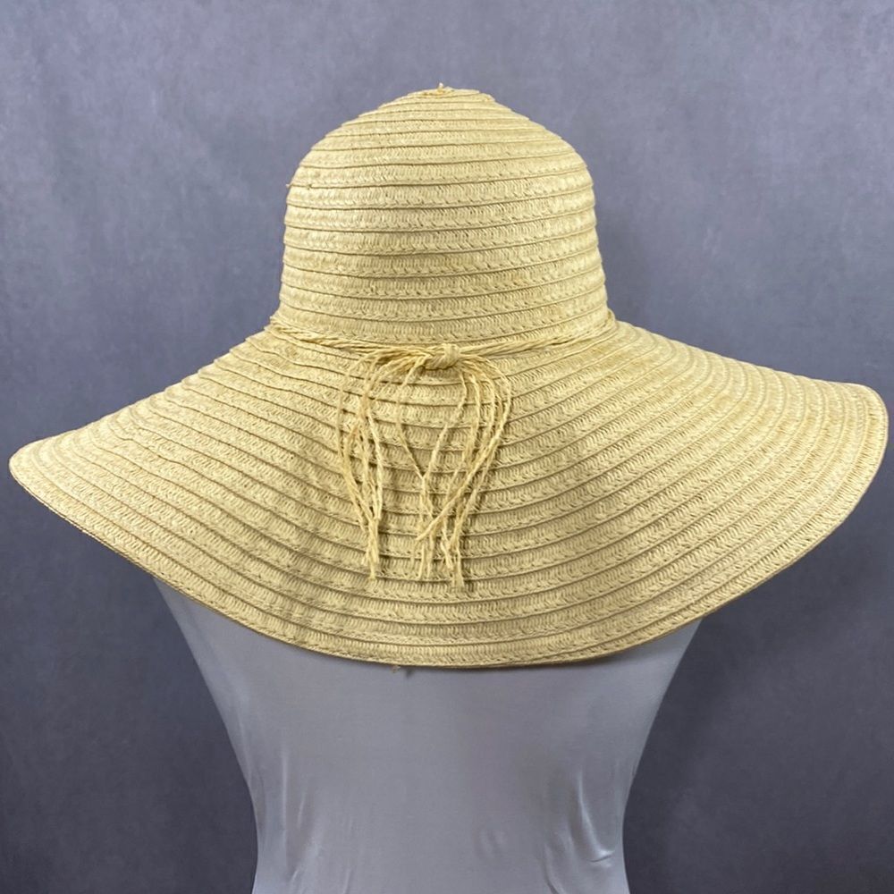 Large Straw Floppy Hat - Picture 1 of 6